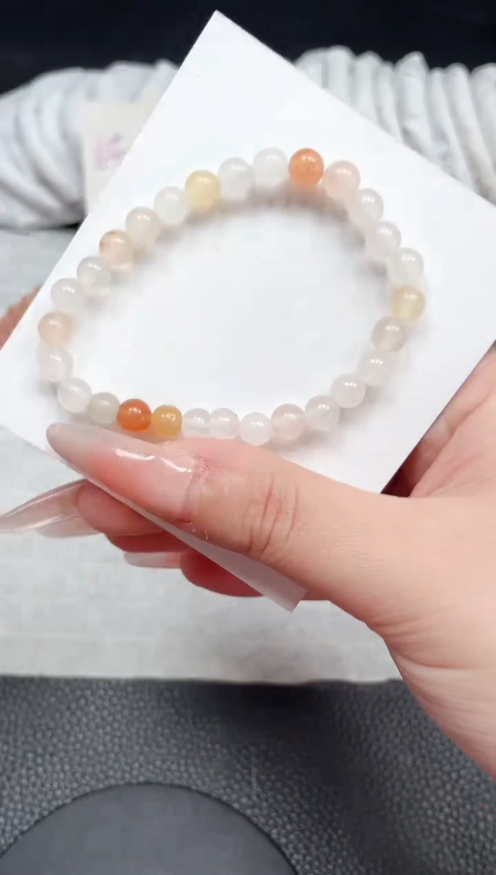 【闪购商品】石英质玉手镯未镶嵌蜜源