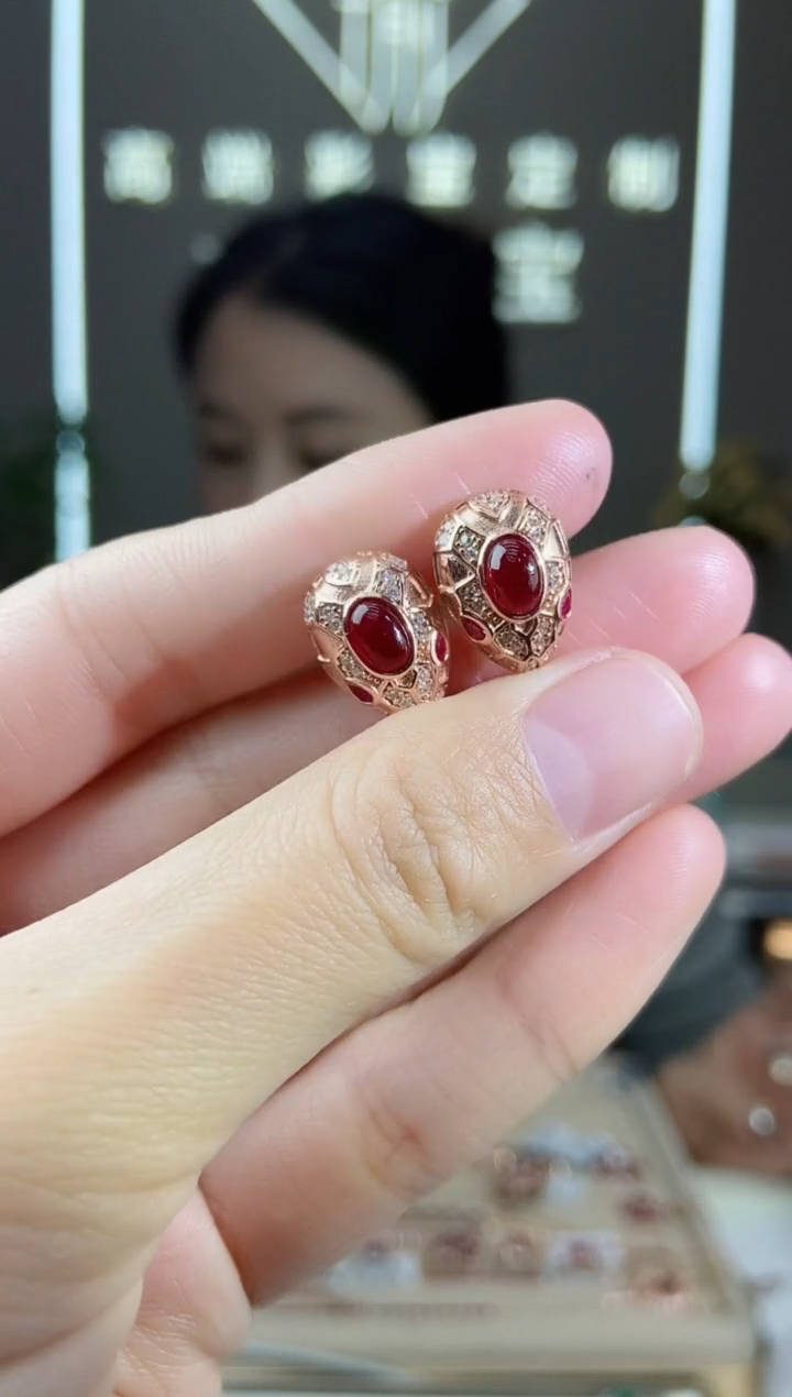 【闪购商品】红宝石耳饰银S925镶嵌耳饰