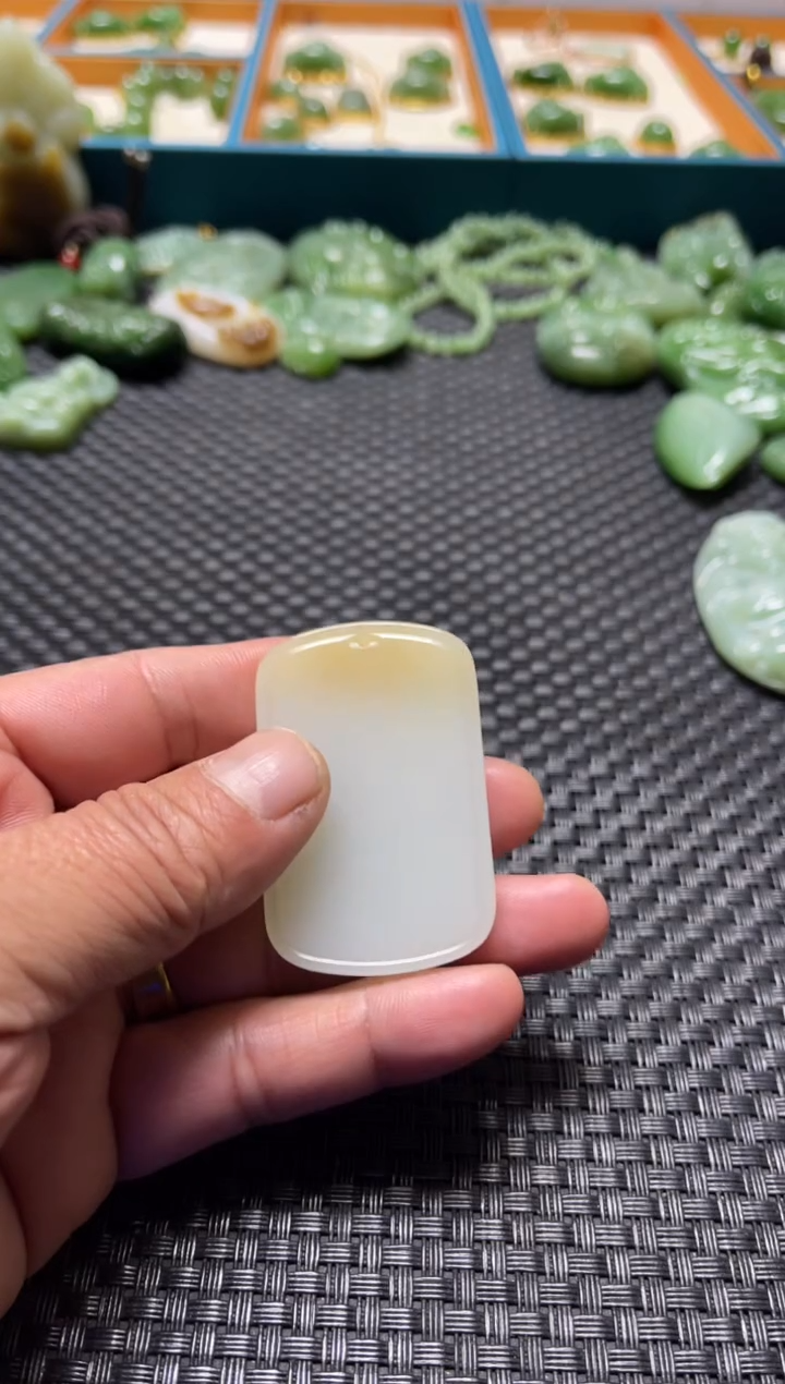 【闪购商品】和田玉挂件未镶嵌无事牌