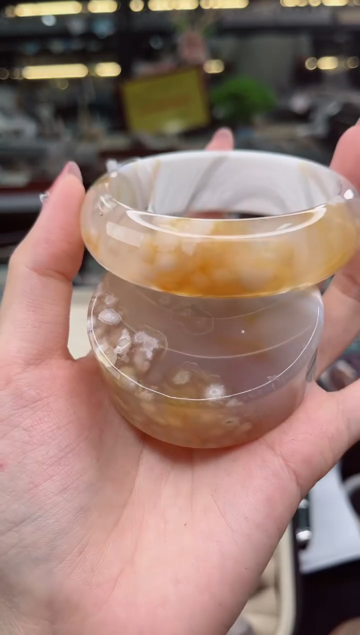 【闪购商品】石英质玉手镯未镶嵌61圈口（赠品镯心）3846525