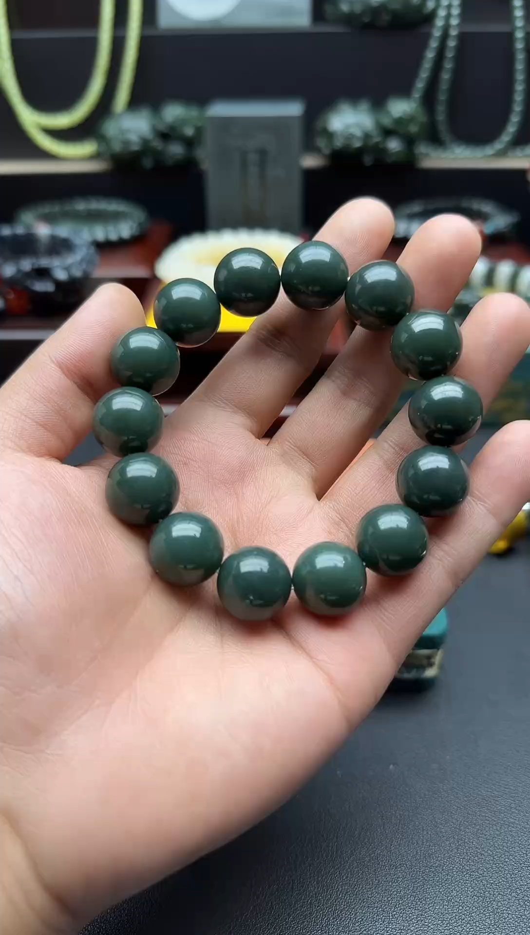 未镶嵌手串和田玉沙枣青卡16手串