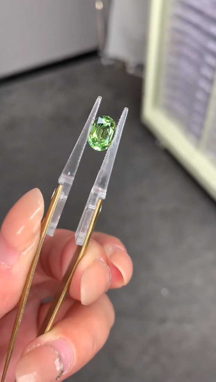 【闪购商品】碧玺裸石未镶嵌1.9ct绿碧玺