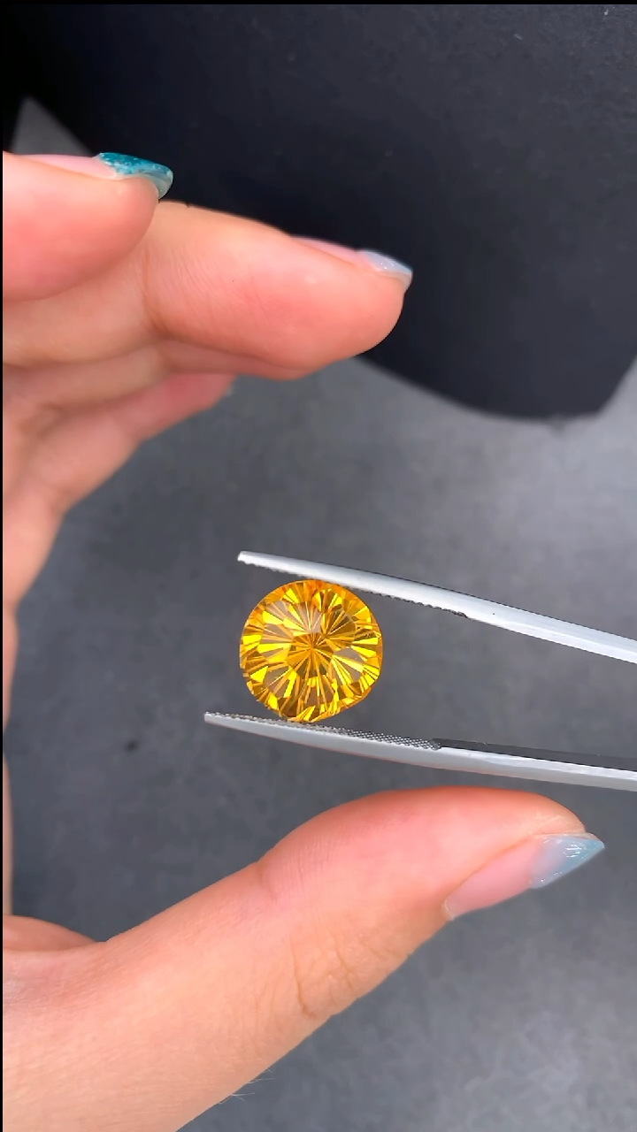 【闪购商品】水晶无未镶嵌7.51克拉