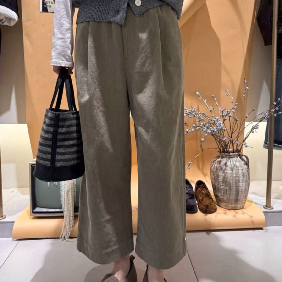 HALUNGLE/海伦格丽 56080 新款时尚松紧腰复古灯芯绒休闲裤