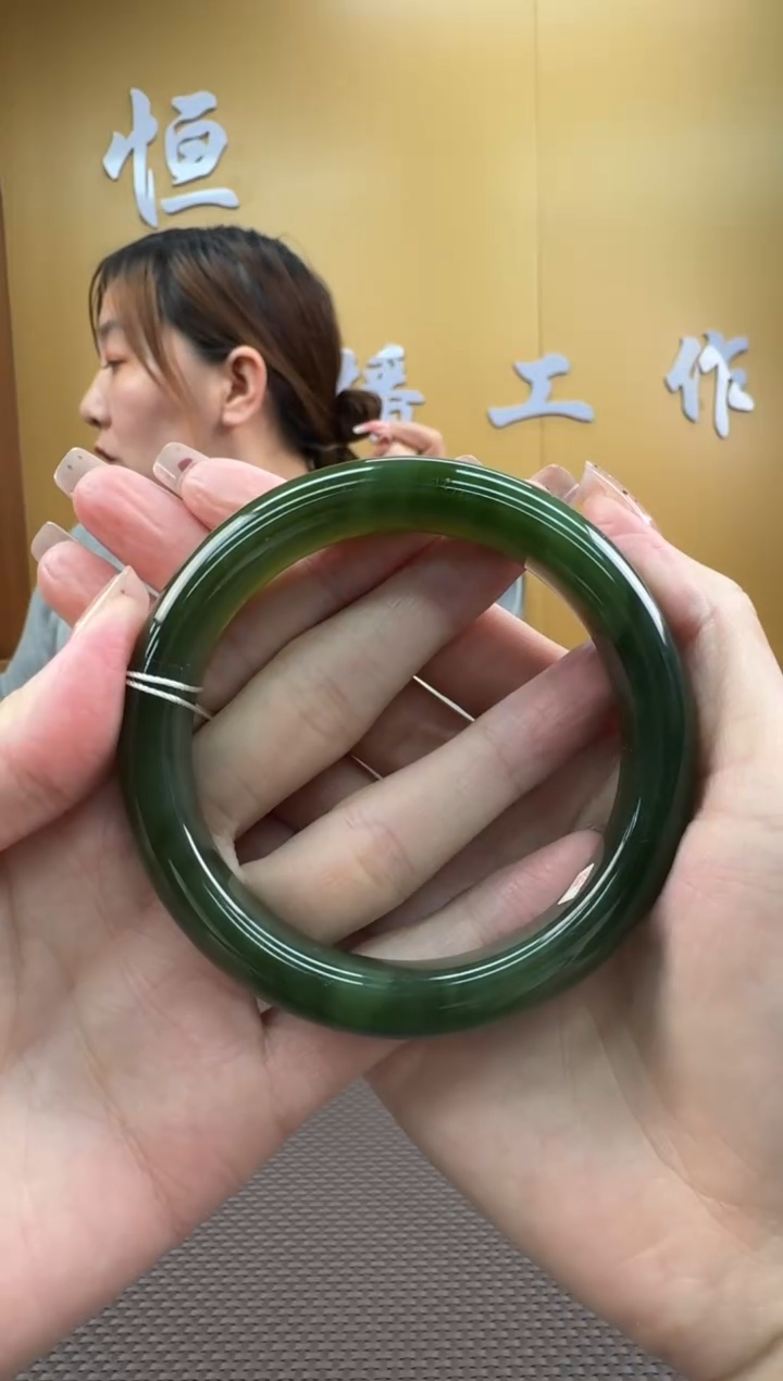 【闪购商品】和田玉手镯未镶嵌59