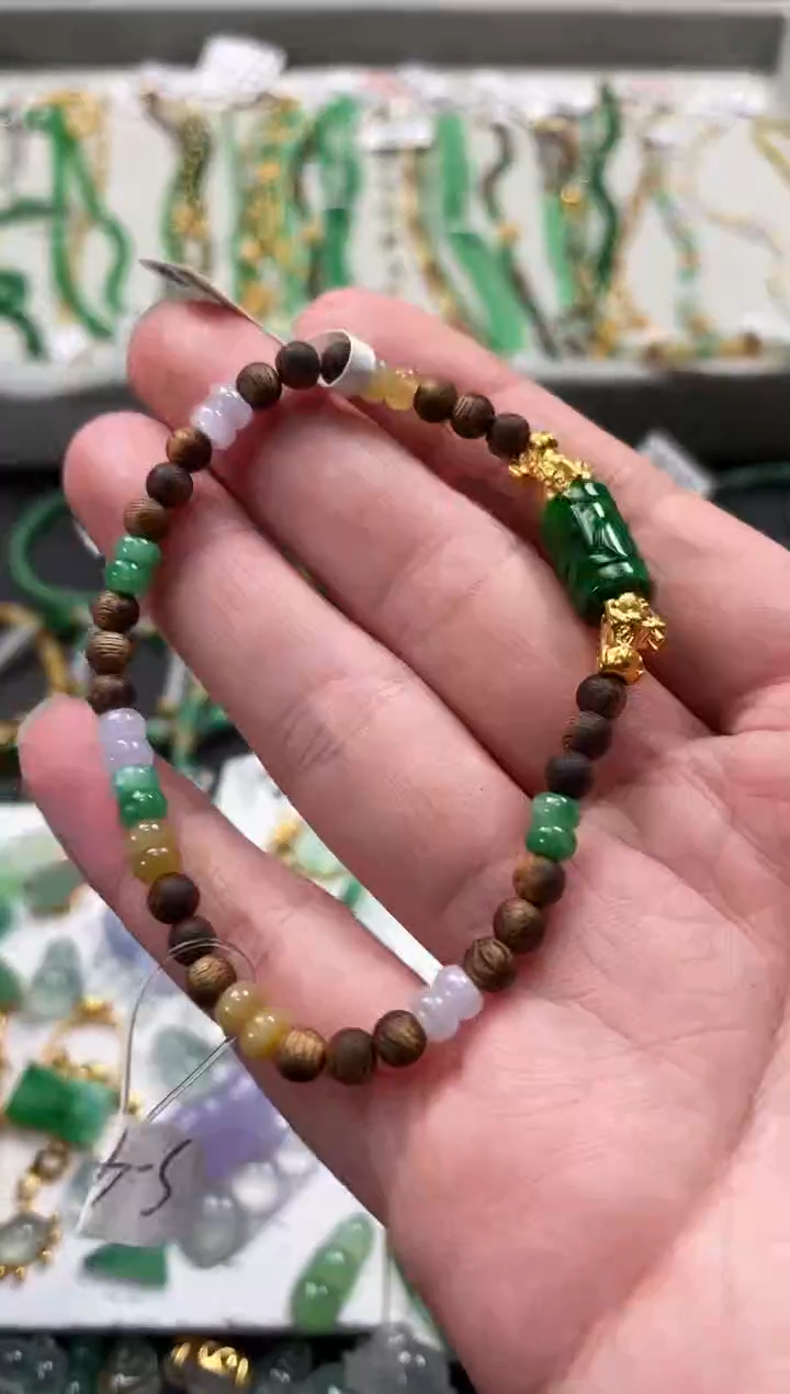 翡翠18K金镶嵌套链一条  MK185