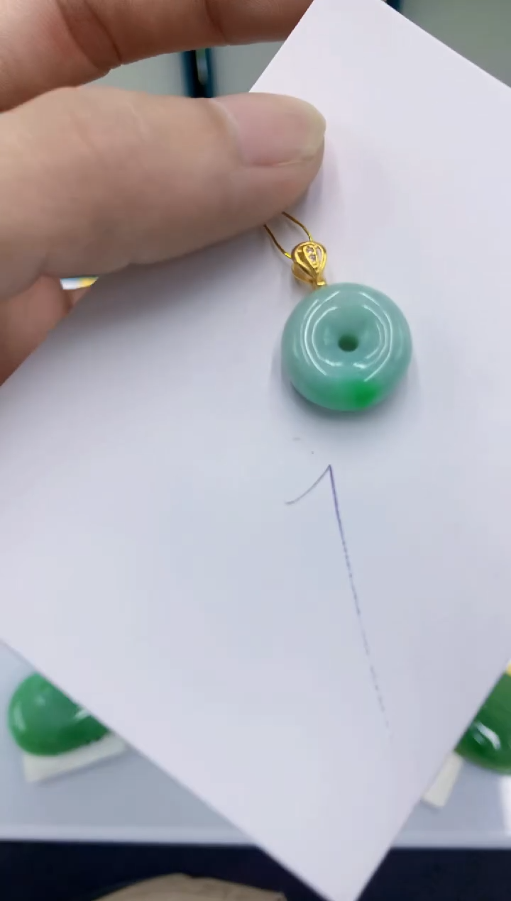颈饰未镶嵌翡翠翡翠