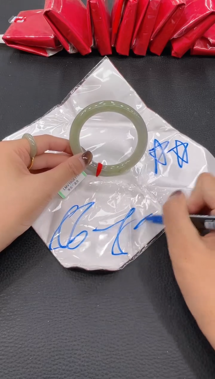 【闪购商品】翡翠手镯未镶嵌手镯