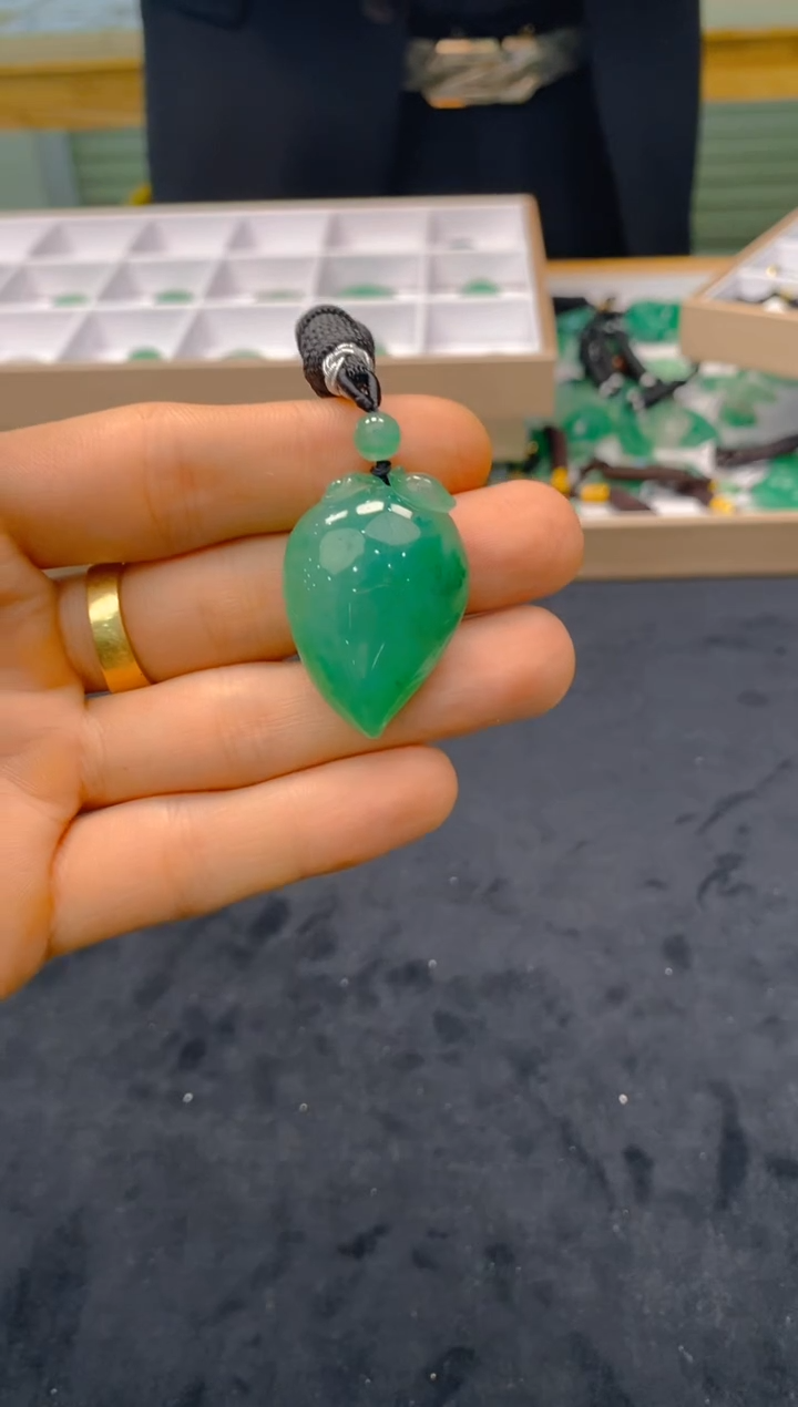【闪购商品】石英质玉颈饰未镶嵌冰美人非洲翠087