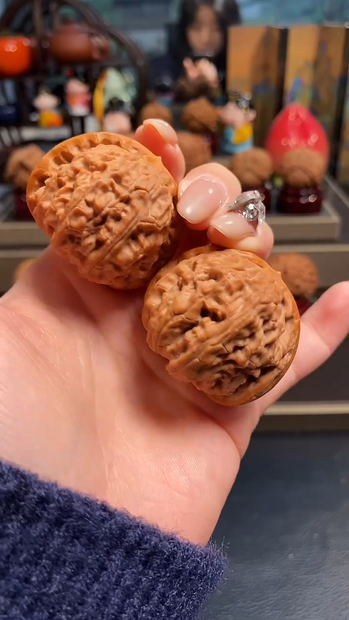 【闪购商品】文玩核桃把件H672白狮子41