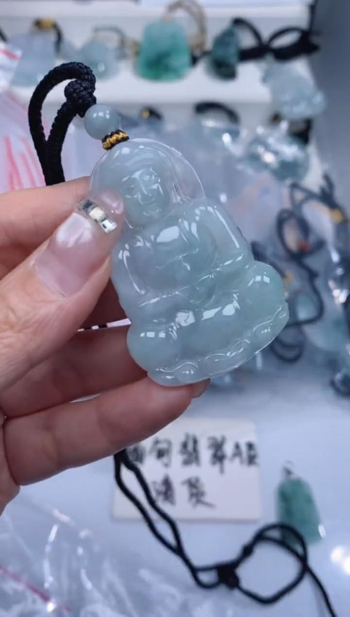 颈饰未镶嵌翡翠吊坠