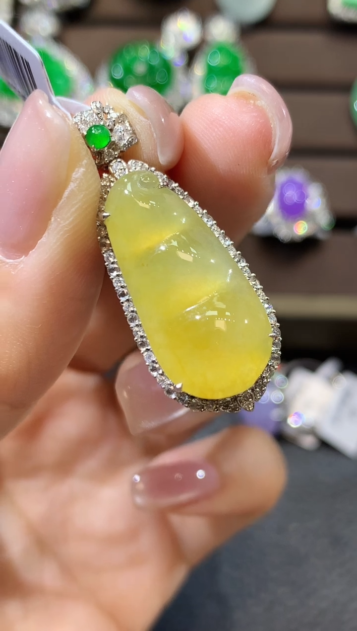 【闪购商品】翡翠吊坠(不含链)18K金镶嵌D46