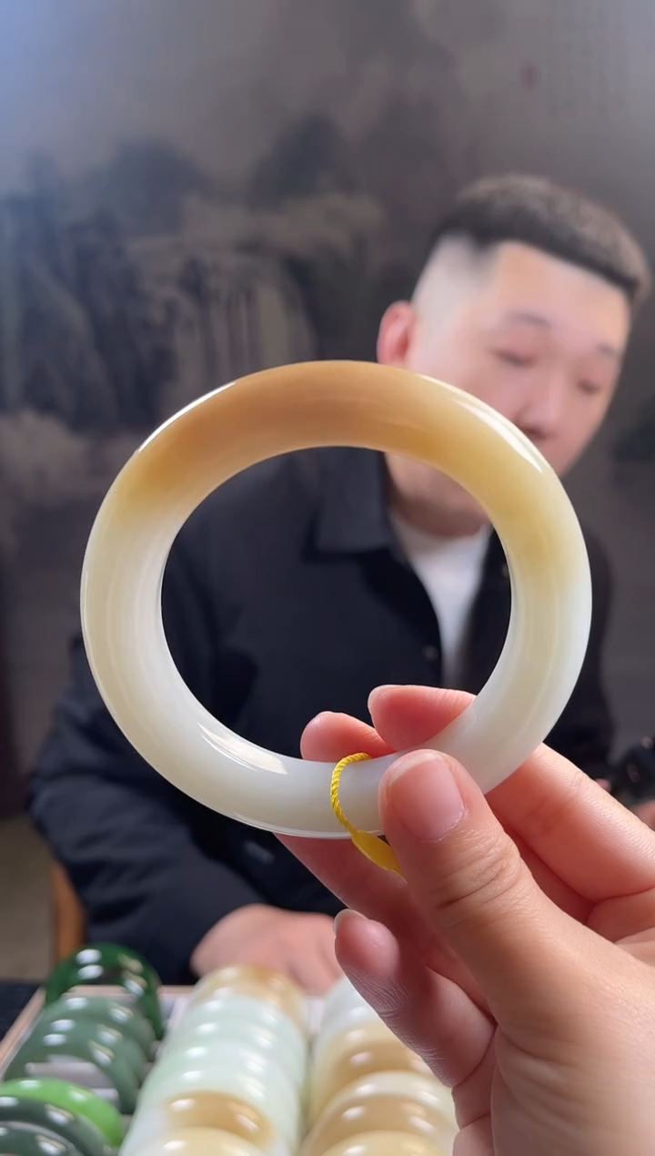 未镶嵌手镯和田玉62+圈口仅一只