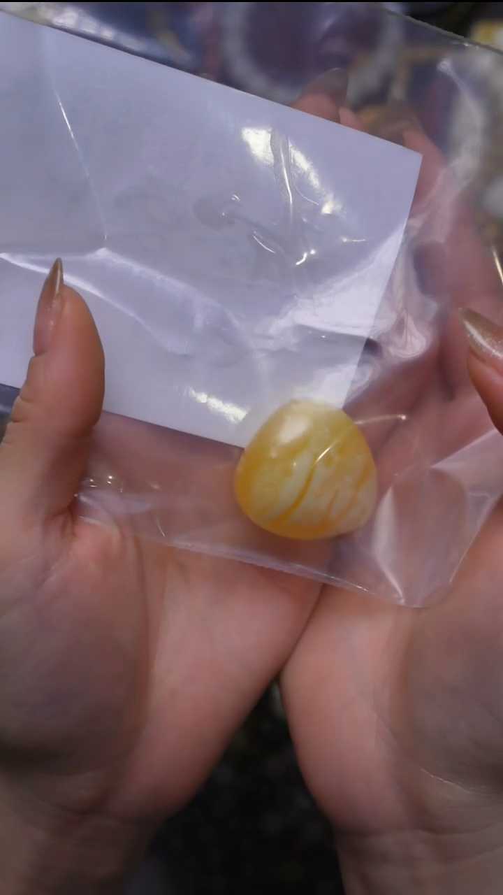 【闪购商品】蜜蜡裸石未镶嵌25021803-005