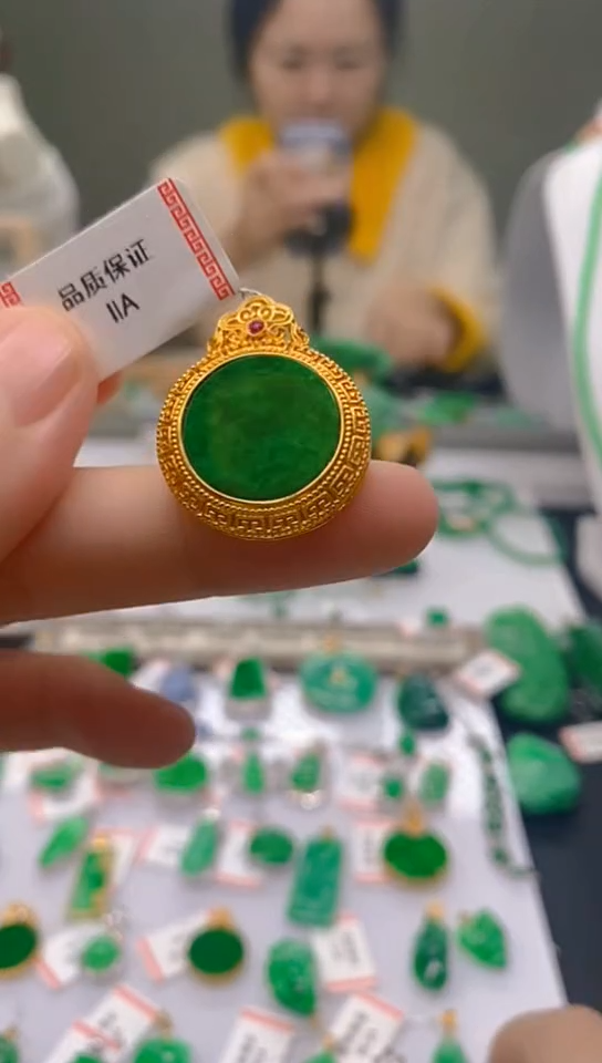 【闪购商品】翡翠颈饰18K金镶嵌新号开播，全场乱卖