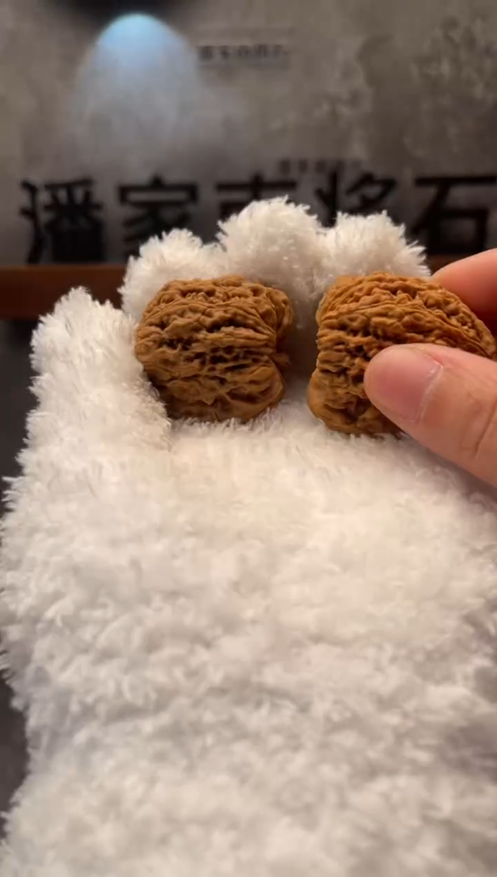 【闪购商品】文玩核桃把件南将