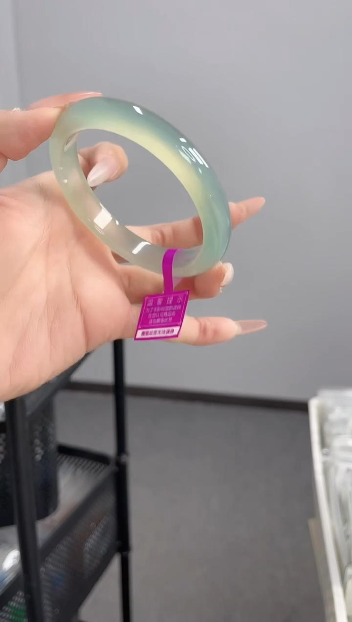 【闪购商品】玛瑙/玉髓手镯未镶嵌58-59圈