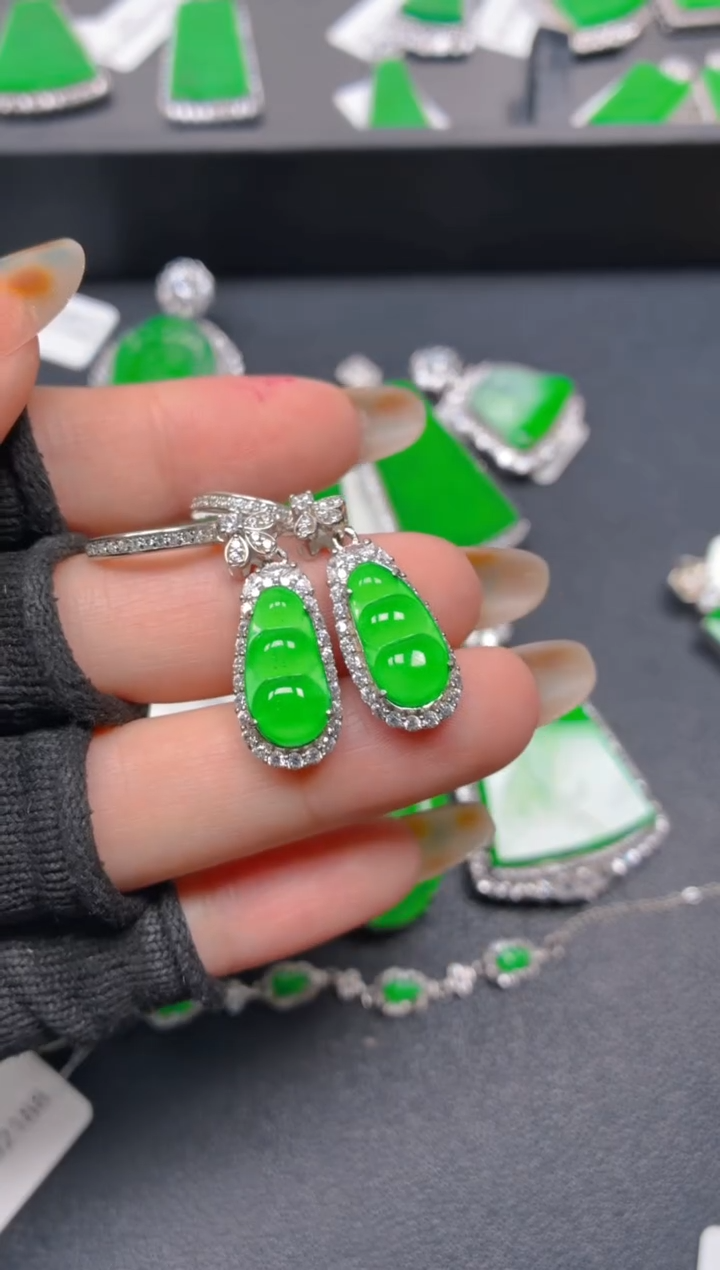 银S925镶嵌翡翠耳饰碧****香1