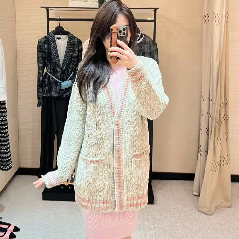 99新 Chanel/香奈儿 米色V领羊绒5号毛衣开衫 36 18247276