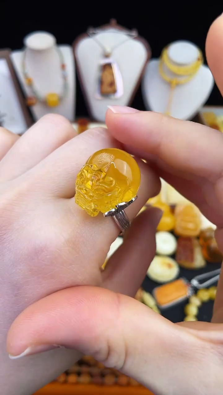 琥珀未镶嵌珠宝奇石柒月