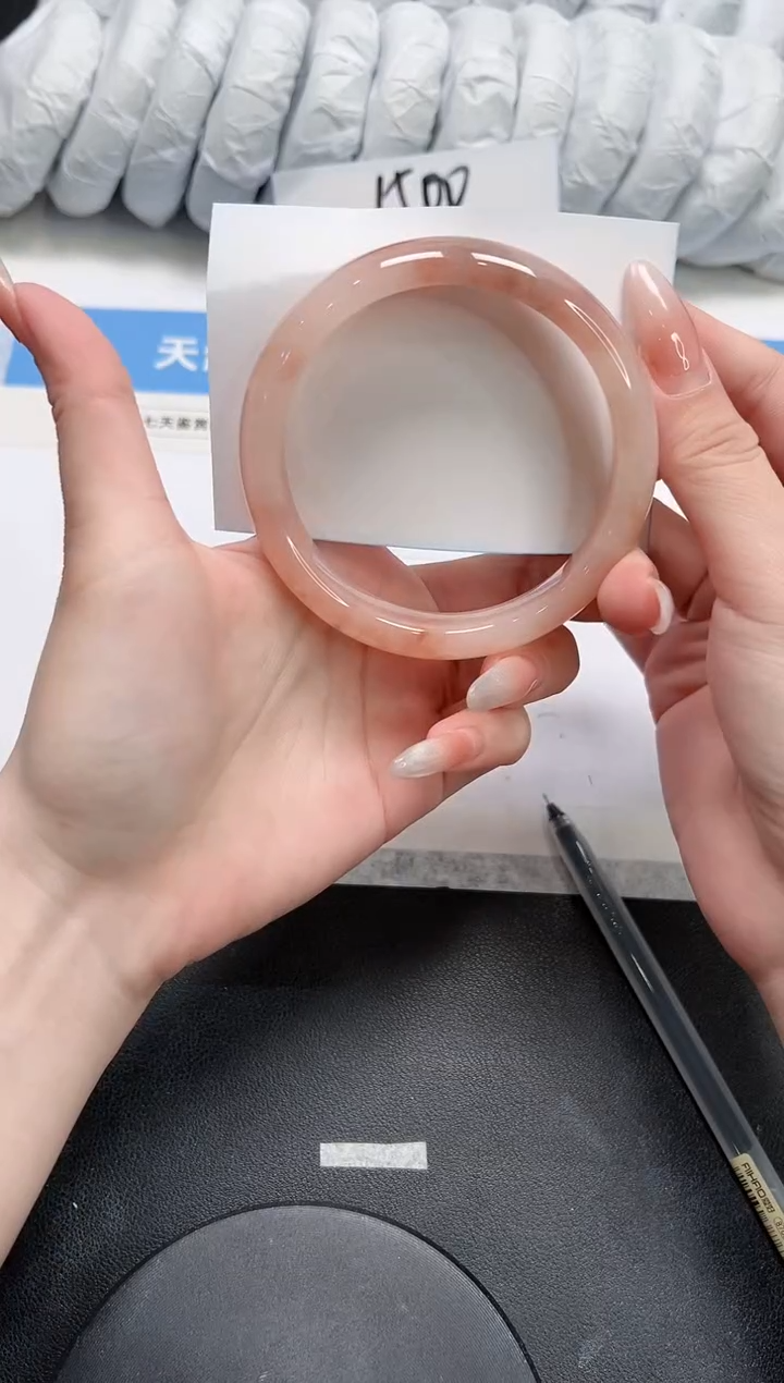 石英质玉未镶嵌手镯184-62.8桃花