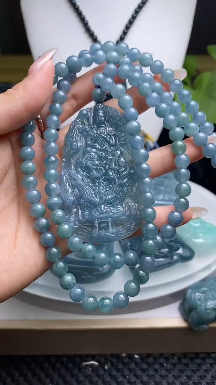 【闪购商品】翡翠未镶嵌颈饰