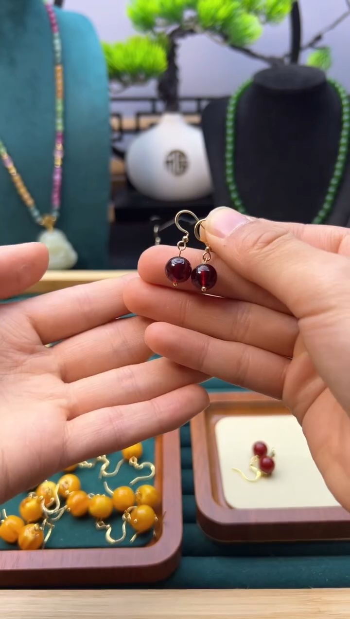 【闪购商品】血珀耳饰14K金镶嵌E29