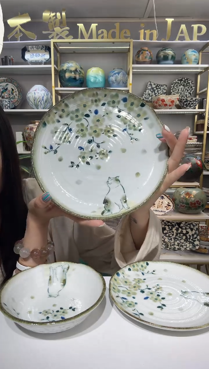 瓷花见猫平盘22cm一支