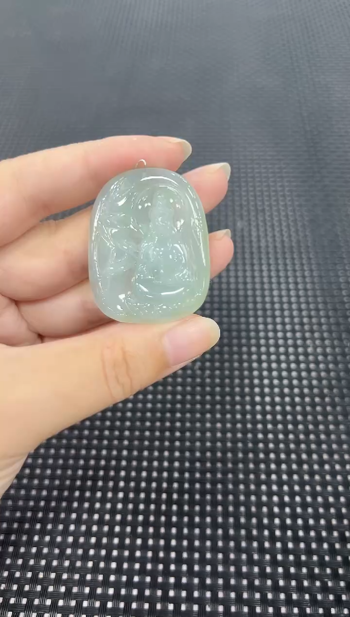 翡翠未镶嵌颈饰（多样性发一件）