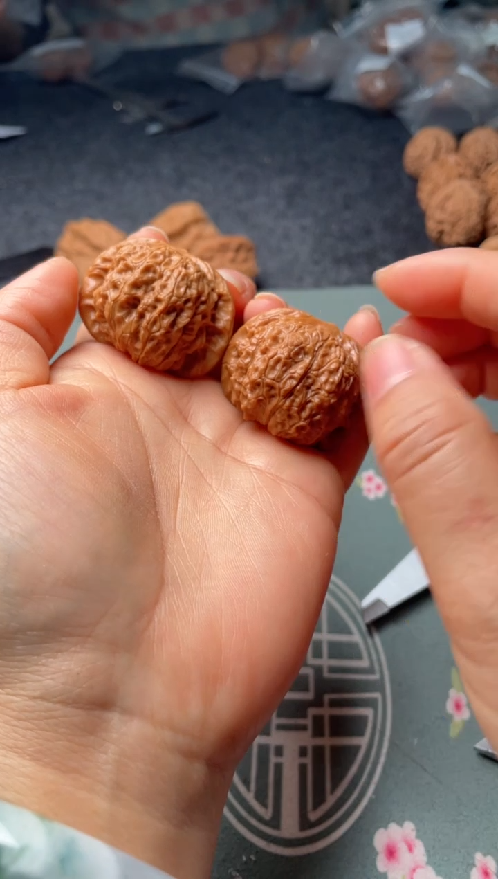 把件文玩核桃w298  血麒麟39尺