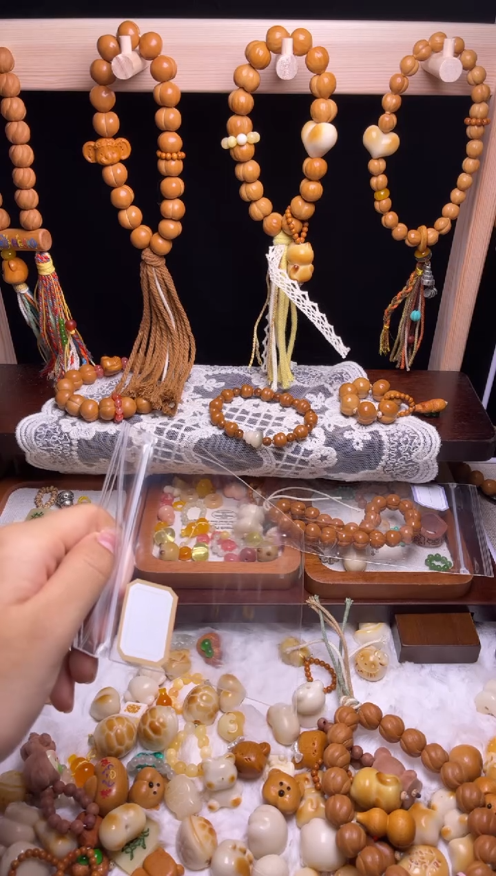 吊坠猴头核桃倩*娘全品小馒头素手持爱心富甲