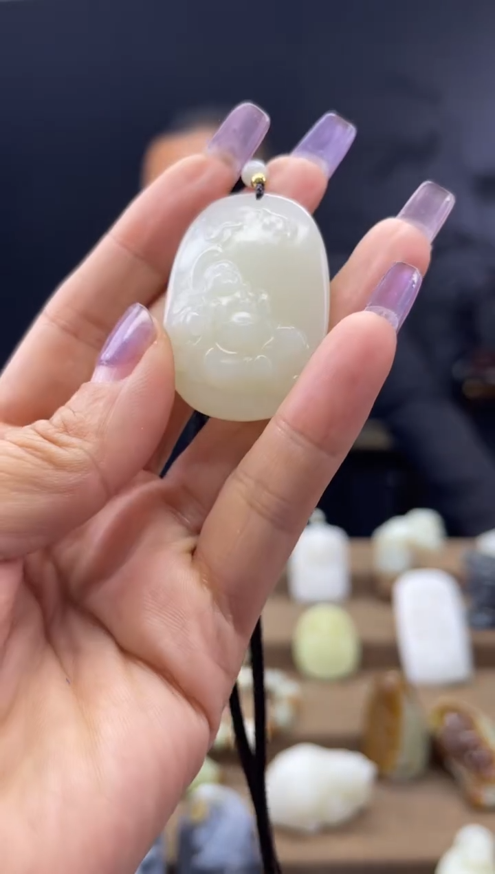 颈饰未镶嵌和田玉1