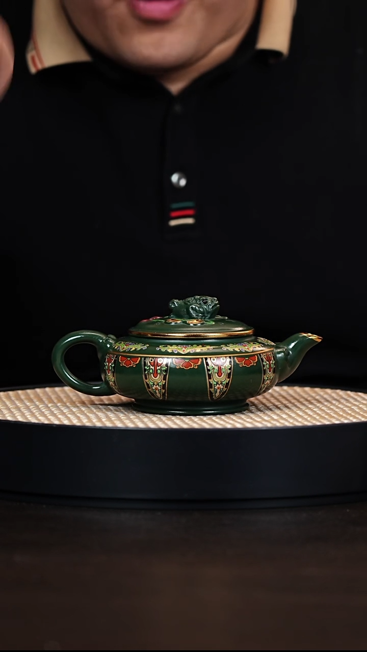 茶壶紫砂金蝉   