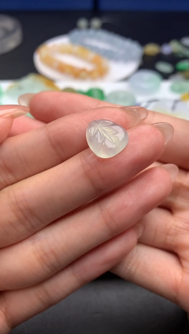 【闪购商品】定制翡翠未镶嵌毛货