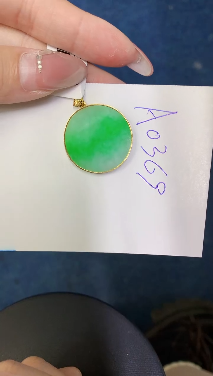 【闪购商品】翡翠颈饰18K金镶嵌0000000000000