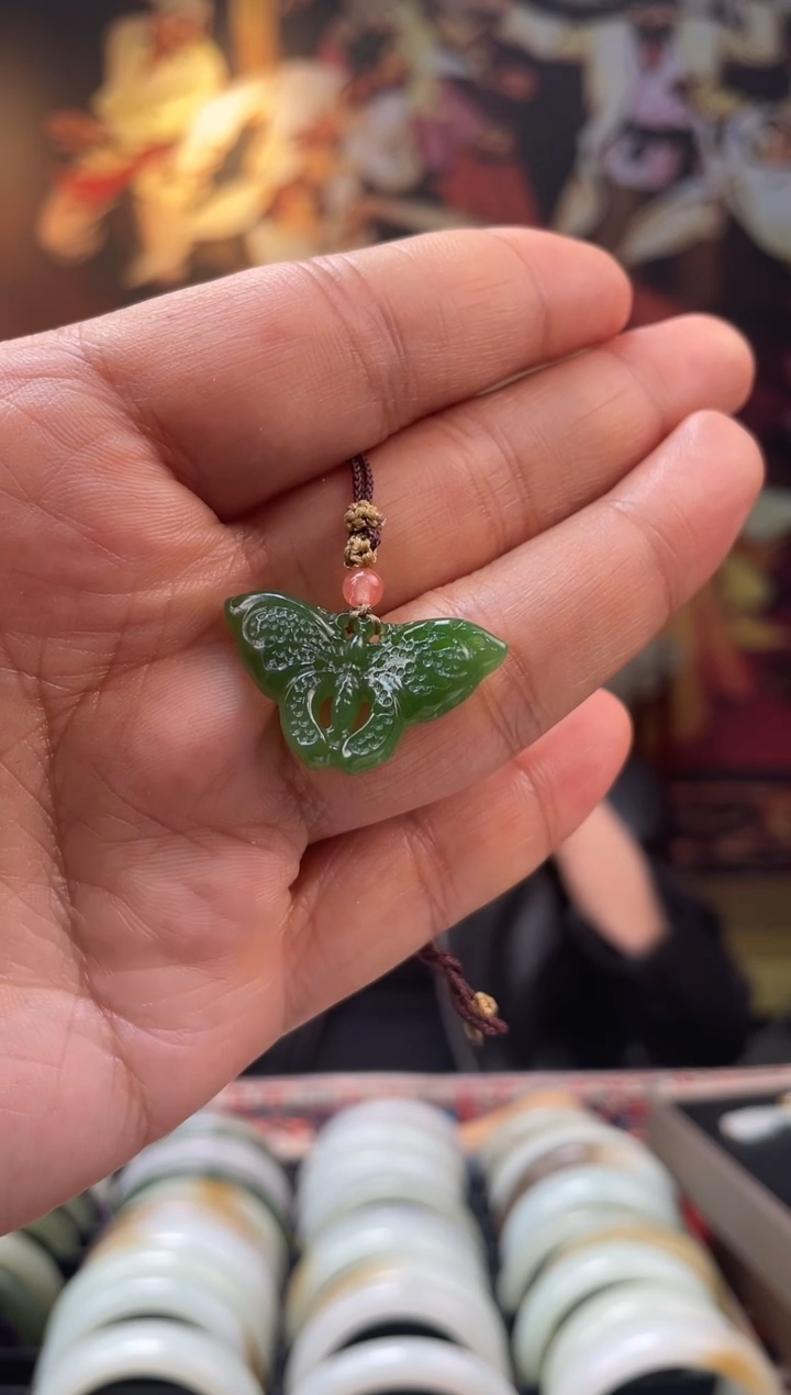 【闪购商品】和田玉颈饰未镶嵌碧玉蝴蝶吊坠多样性发一件