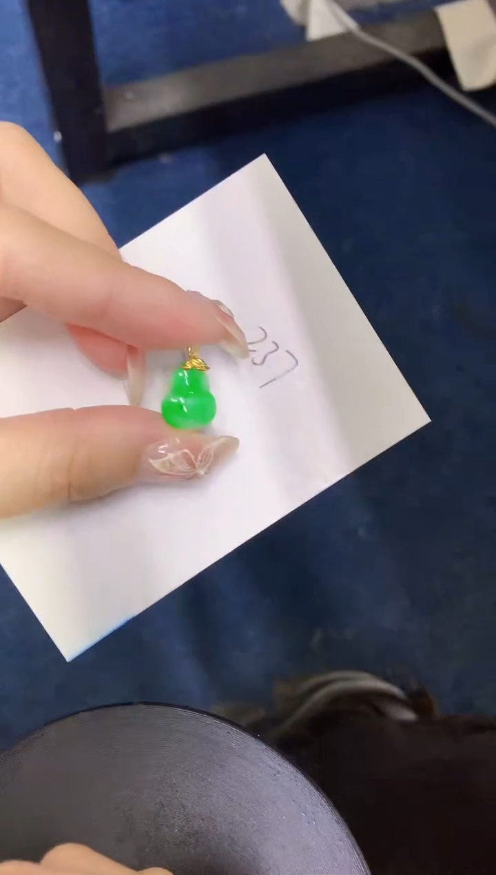 【闪购商品】翡翠颈饰18K金镶嵌0000000000