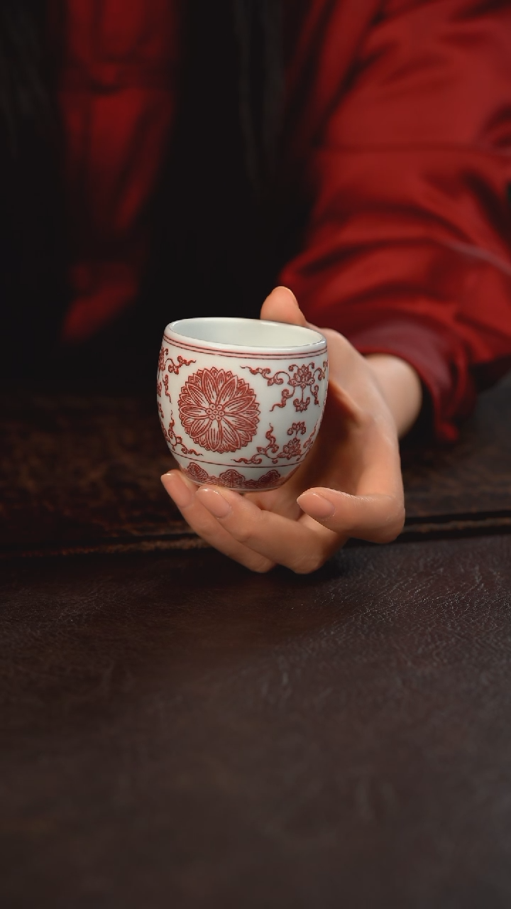 【闪购商品】杯贵红窑釉里红苹果尊杯