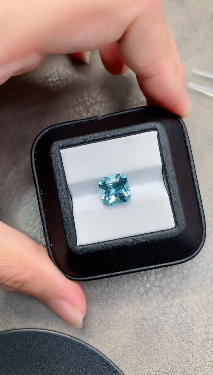 【闪购商品】海蓝宝石裸石未镶嵌4.56ct圣玛海蓝宝XG