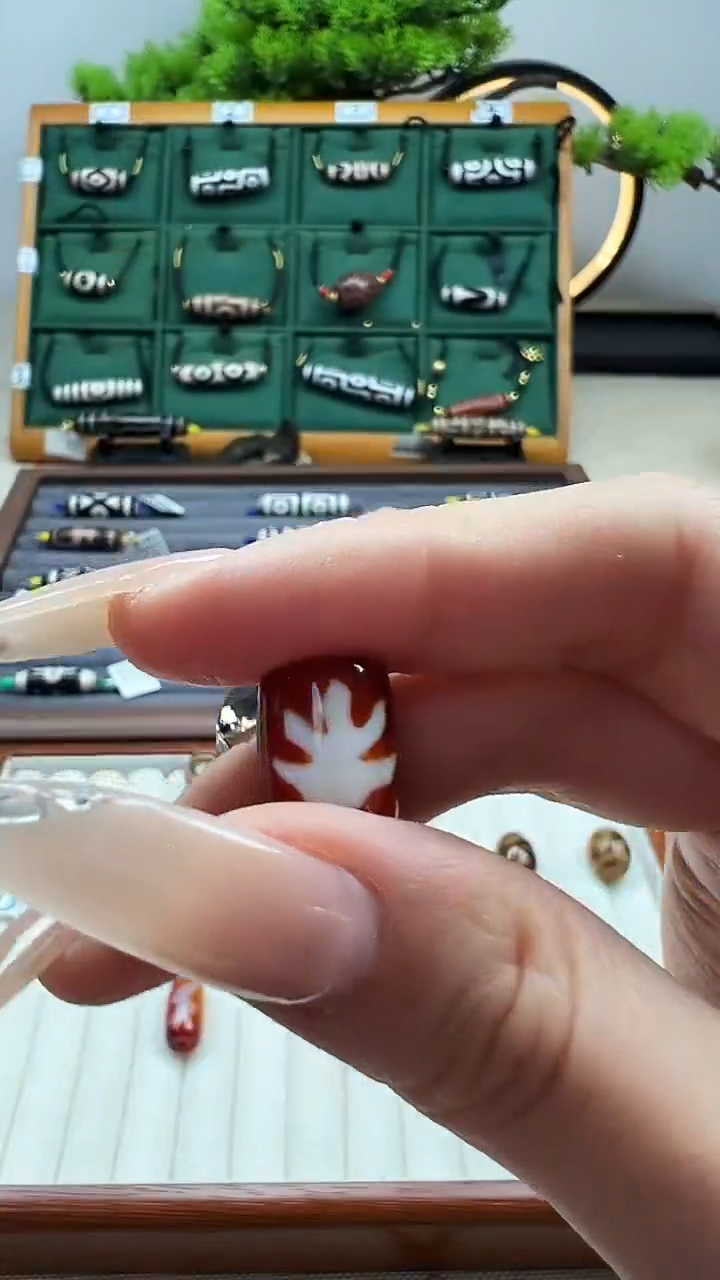 玛瑙/玉髓（覆膜）颈饰未镶嵌101（微瑕）