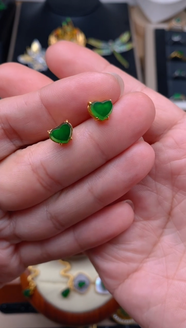 【闪购商品】翡翠耳饰银S925镶嵌爱心