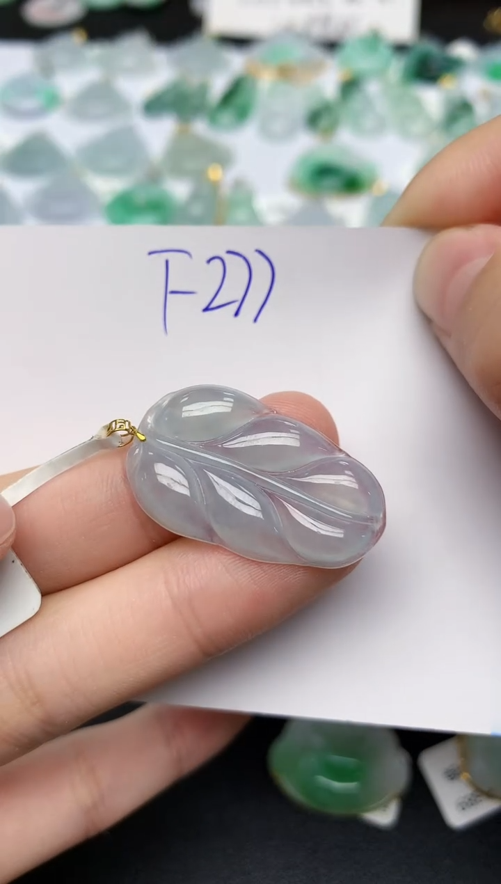 颈饰18K金镶嵌翡翠天然缅甸A货翡翠百元以上9元证书费自理