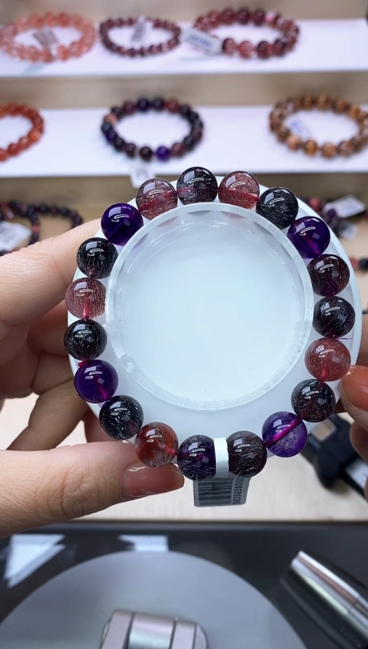 【闪购商品】水晶手链未镶嵌黑加仑超七10m+