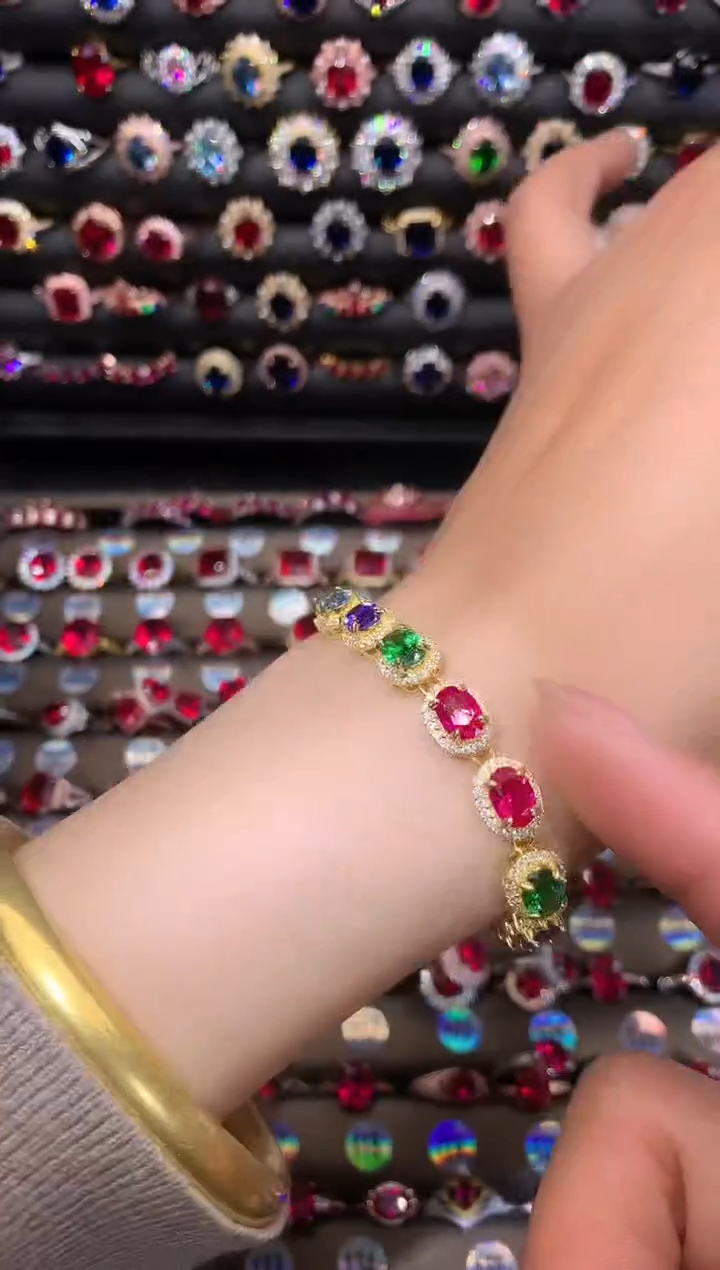 【闪购商品】蓝宝石手链银S925镶嵌8颗
