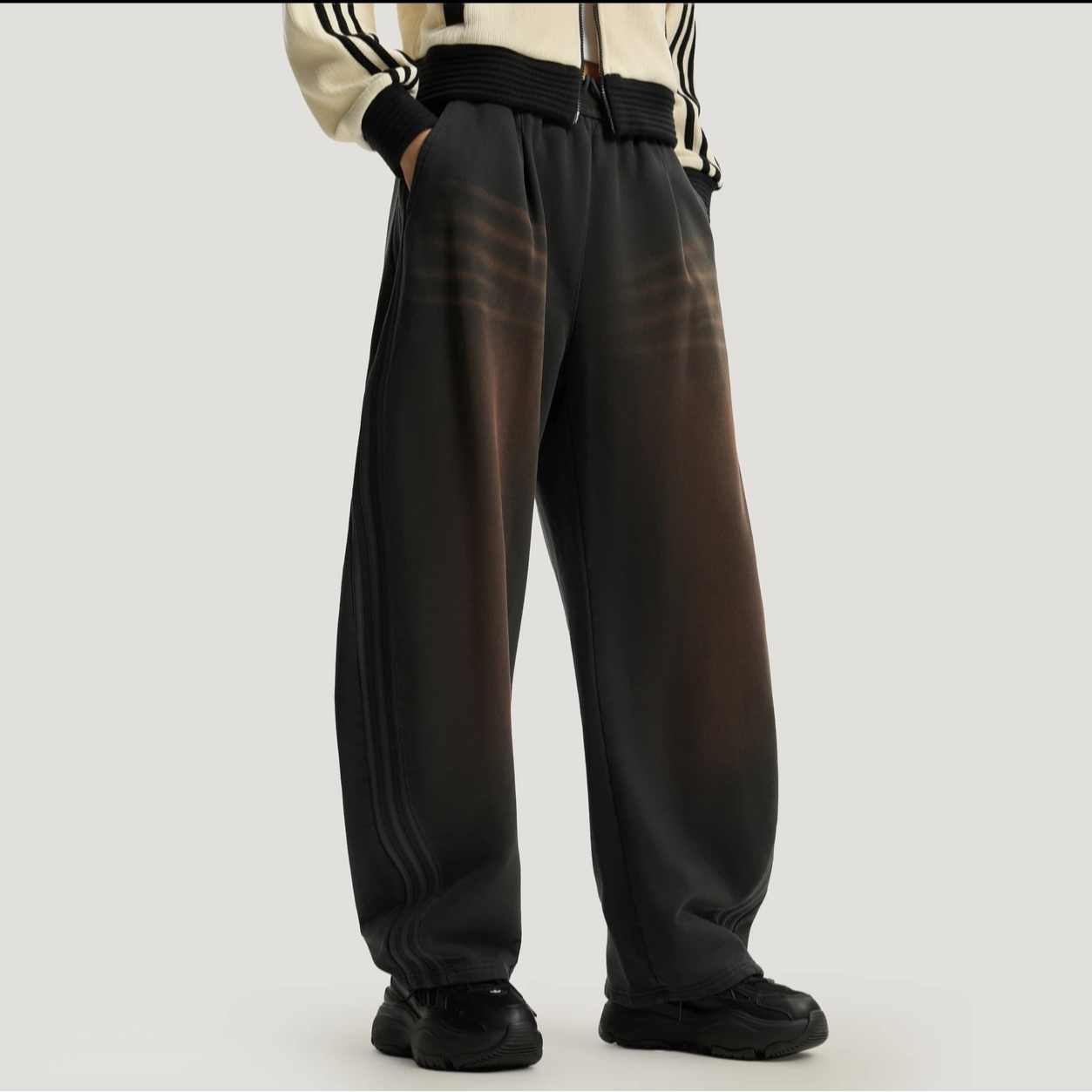 【滔搏联动】阿迪达斯三叶草时尚潮流双旦礼休闲长裤IA7518