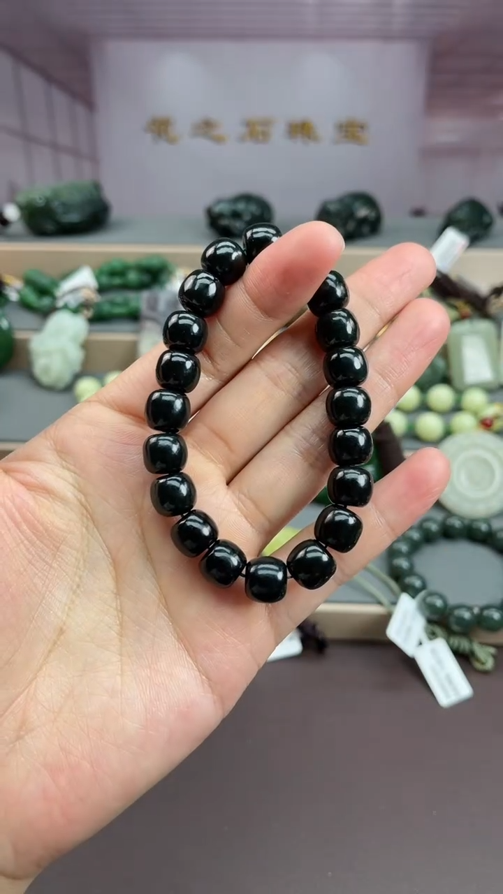 和田玉未镶嵌颈饰老型手串03