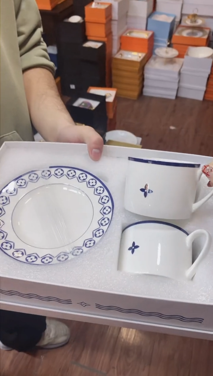 【闪购商品】杯全场正品，京东包邮
