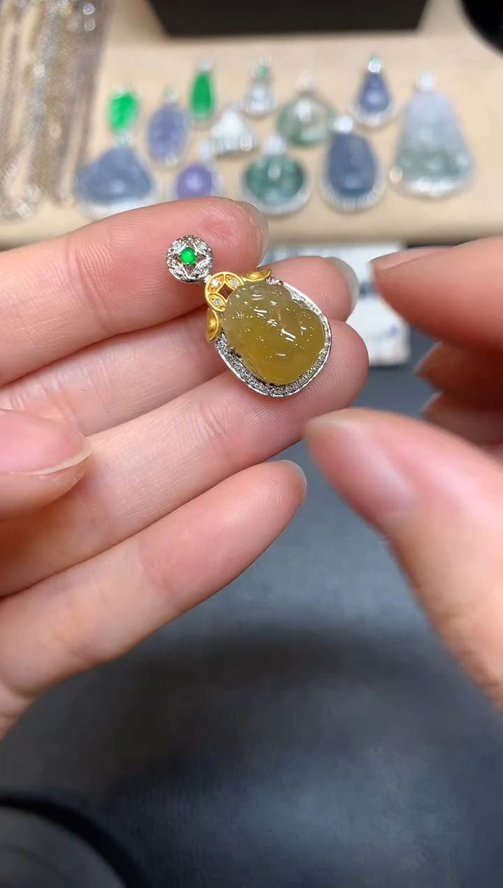 【闪购商品】翡翠颈饰18K金镶嵌【无服务费