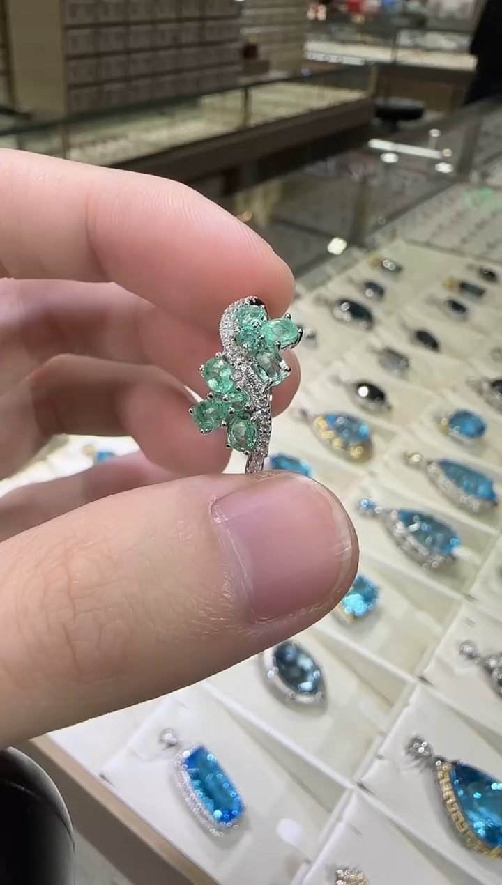 银S925镶嵌戒指祖母绿高级款