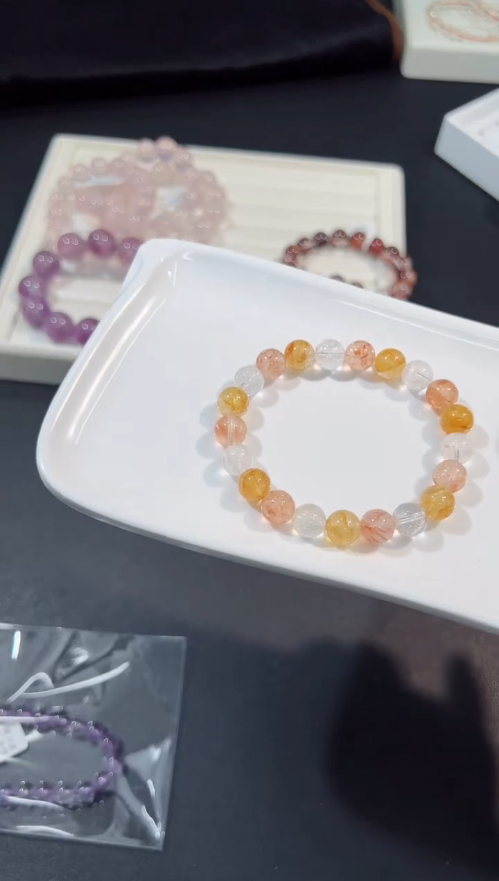 【闪购商品】水晶手串未镶嵌77u多样性发其一